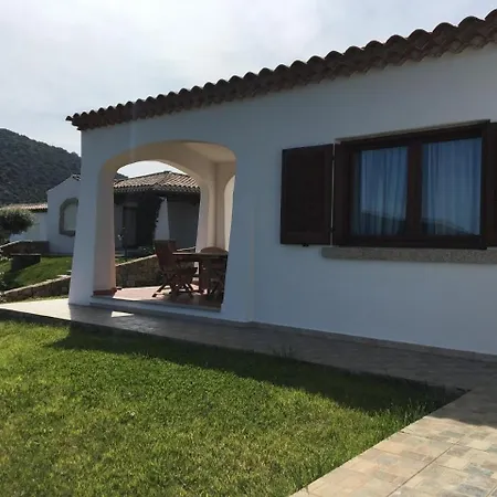 Nette In Budoni Mit Gemeinschaftlichem Pool, Grill Und Terrasse Und Meerblick Lejlighed