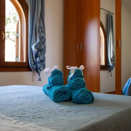 Nette In Budoni Mit Gemeinschaftlichem Pool, Grill Und Terrasse Und Meerblick * Tanaunella