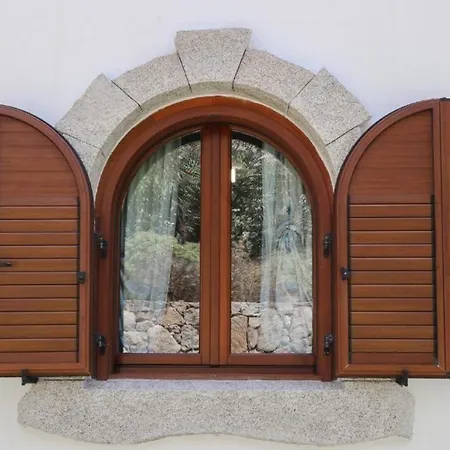 Nette In Budoni Mit Gemeinschaftlichem Pool, Grill Und Terrasse Und Meerblick Tanaunella